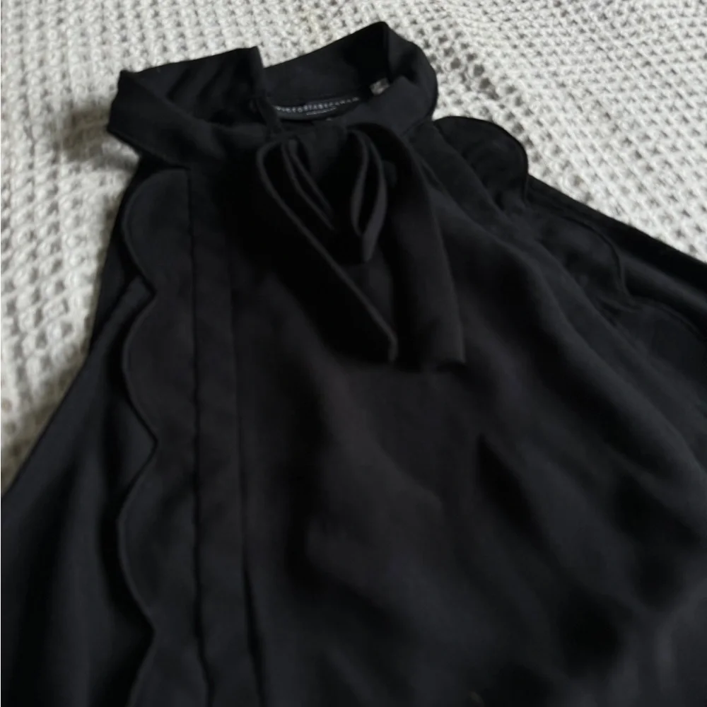 Victoria Beckham Target Black Ruffle Tank - Picture 4 of 7